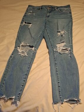 American Eagle Destroyed High Rise Stretch Skinny Jeans